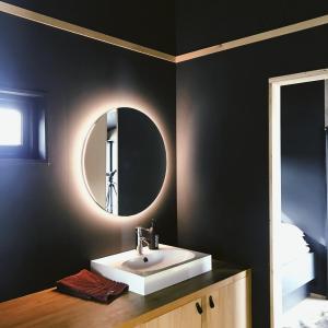 oswietlenie-w-lazience-lampa-2